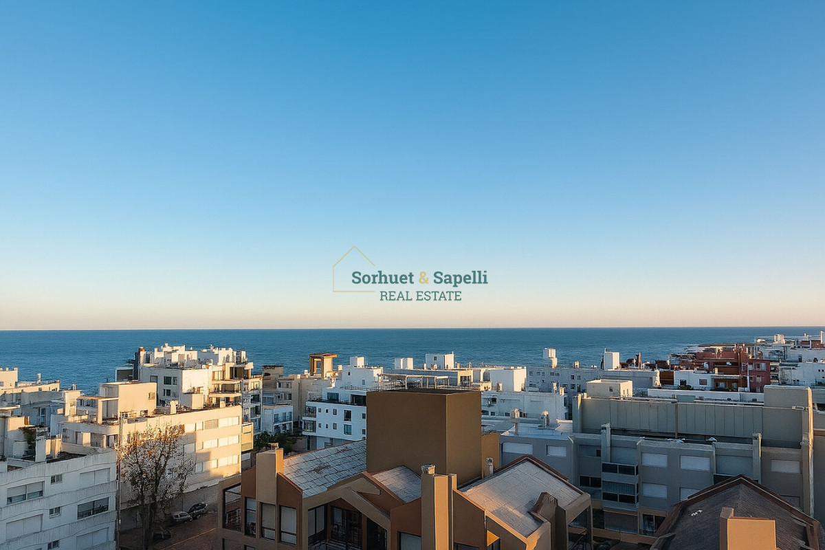 Apartamento de Tres Dormitorios En Venta En Península