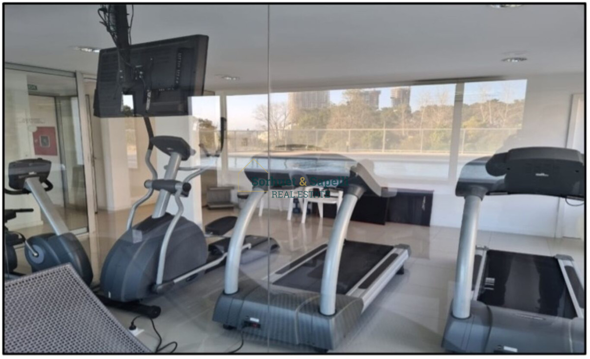 Apartamento en Venta de Dos Dormitorios en Playa Mansa