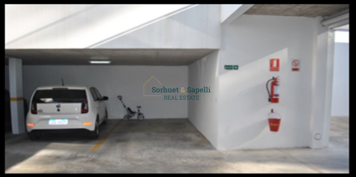 Apartamento en Venta de Dos Dormitorios en Playa Mansa