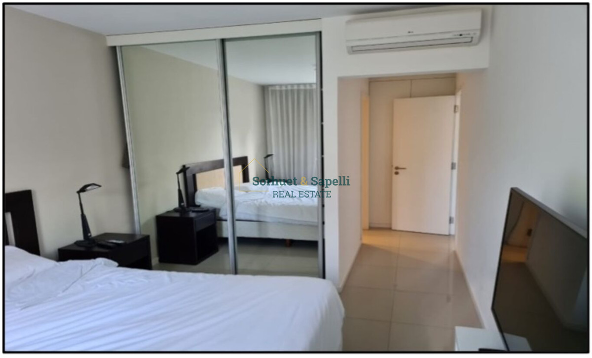 Apartamento en Venta de Dos Dormitorios en Playa Mansa