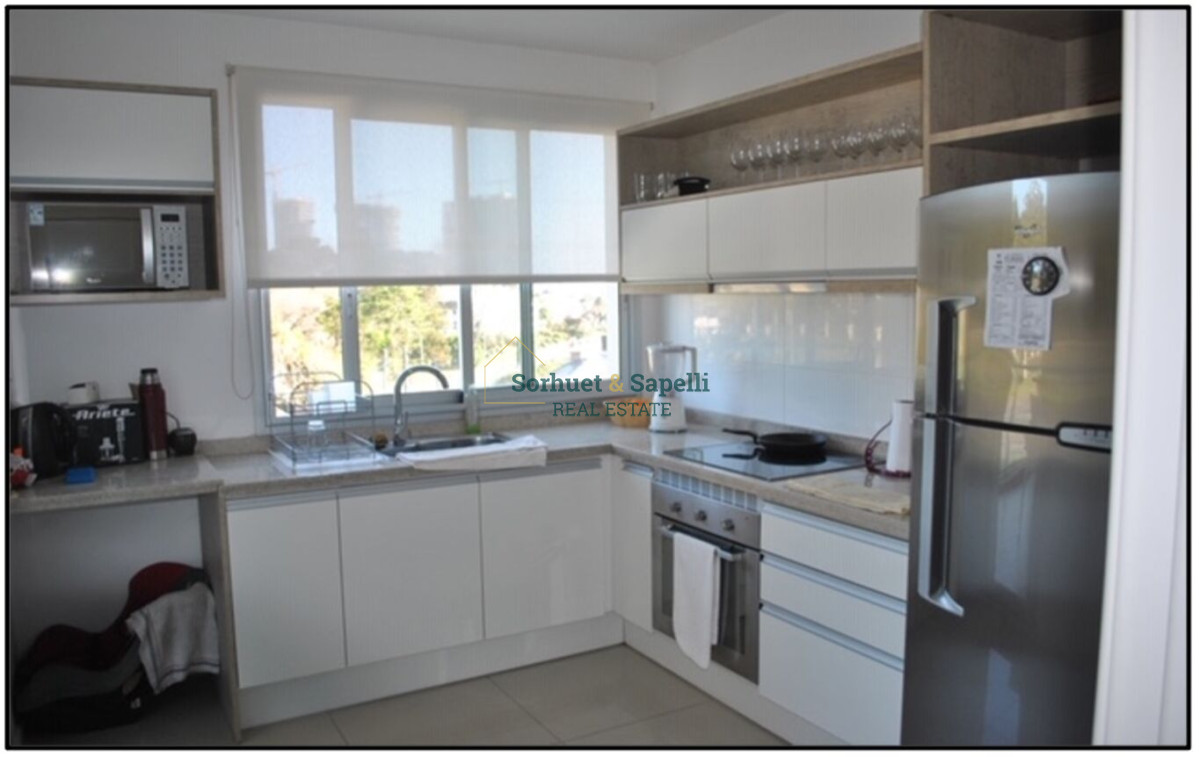 Apartamento en Venta de Dos Dormitorios en Playa Mansa