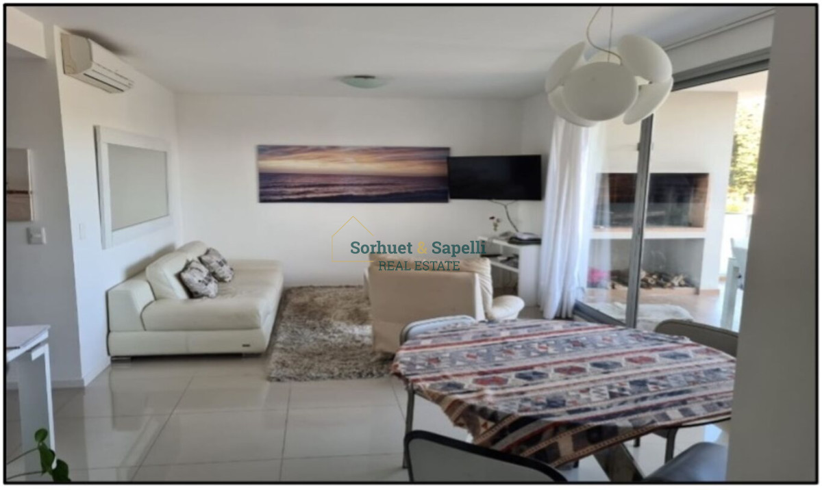 Apartamento en Venta de Dos Dormitorios en Playa Mansa