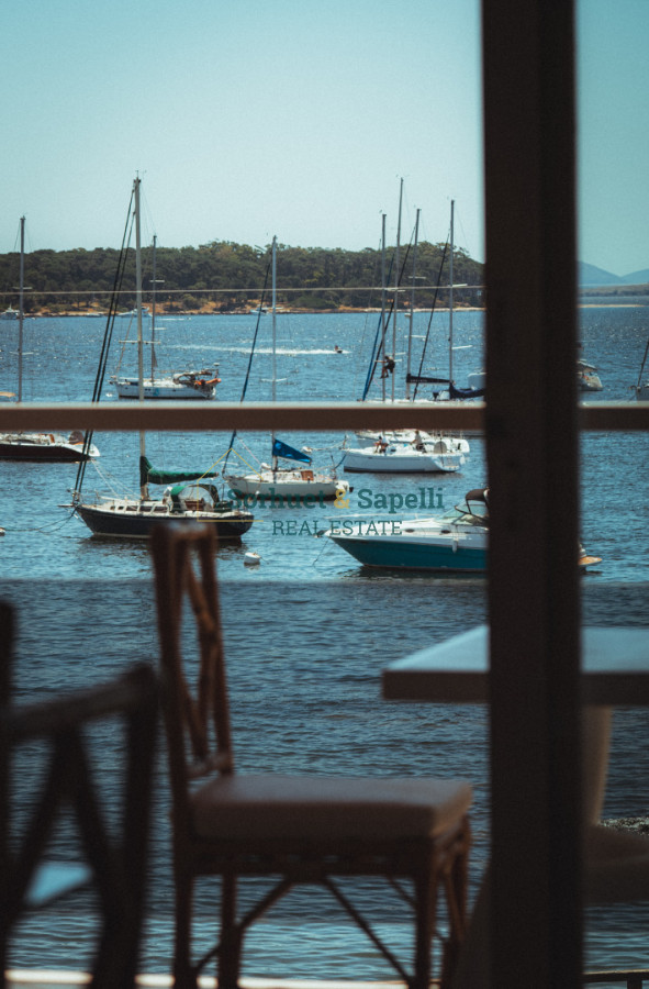 Apartamento en Venta con Vista al Mar y al Puerto