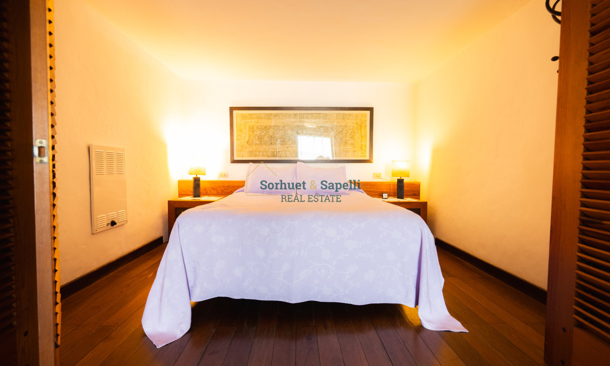 Apartamento en Venta en Península con Vista al Mar