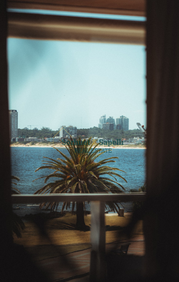 Apartamento en Venta con Vista al Mar y al Puerto