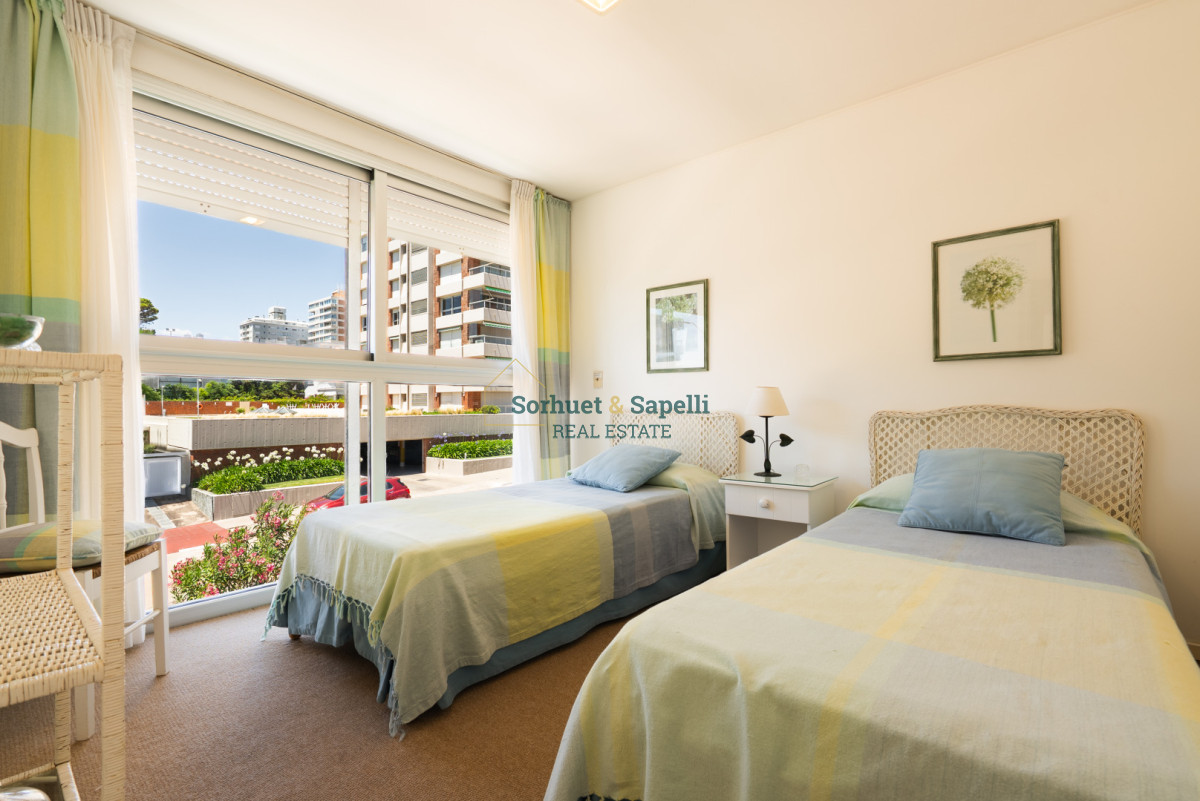 Apartamento en Venta con Vista al Mar y al Puerto