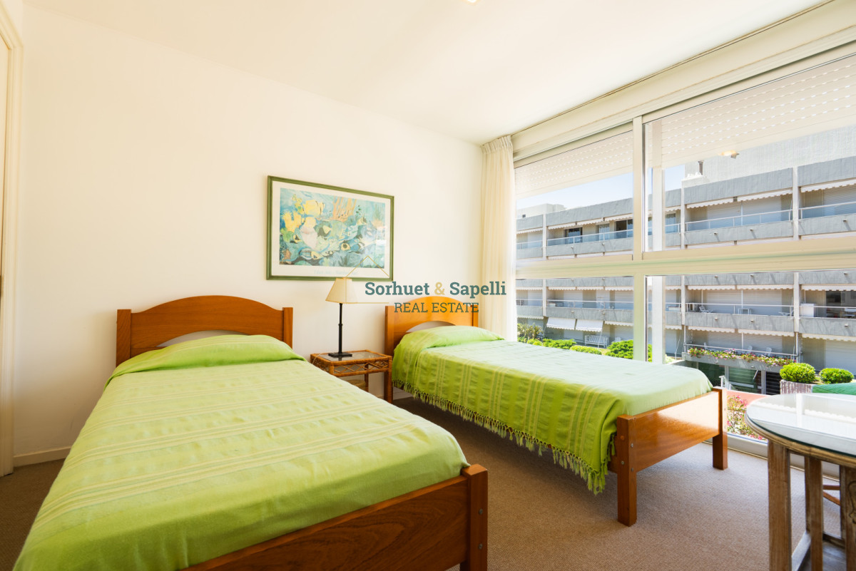 Apartamento en Venta con Vista al Mar y al Puerto