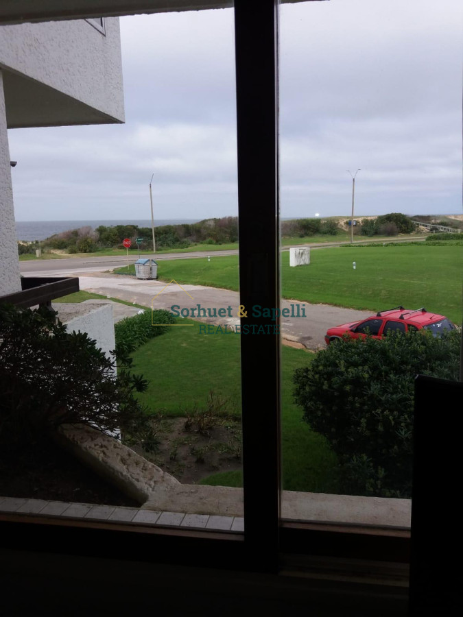 Apartamento en Venta de Tres Dormitorios en Playa Brava