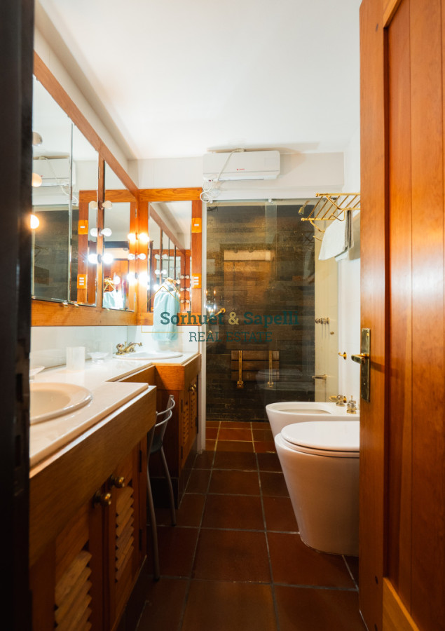 Apartamento en Venta en Península con Vista al Mar