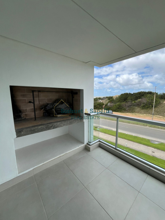 Apartamento en Venta Primera Linea Playa Brava