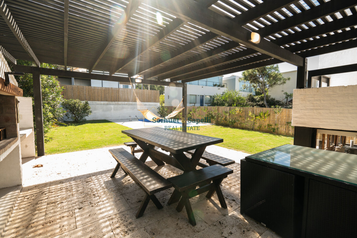 Casa en Venta en Montoya Primera Línea