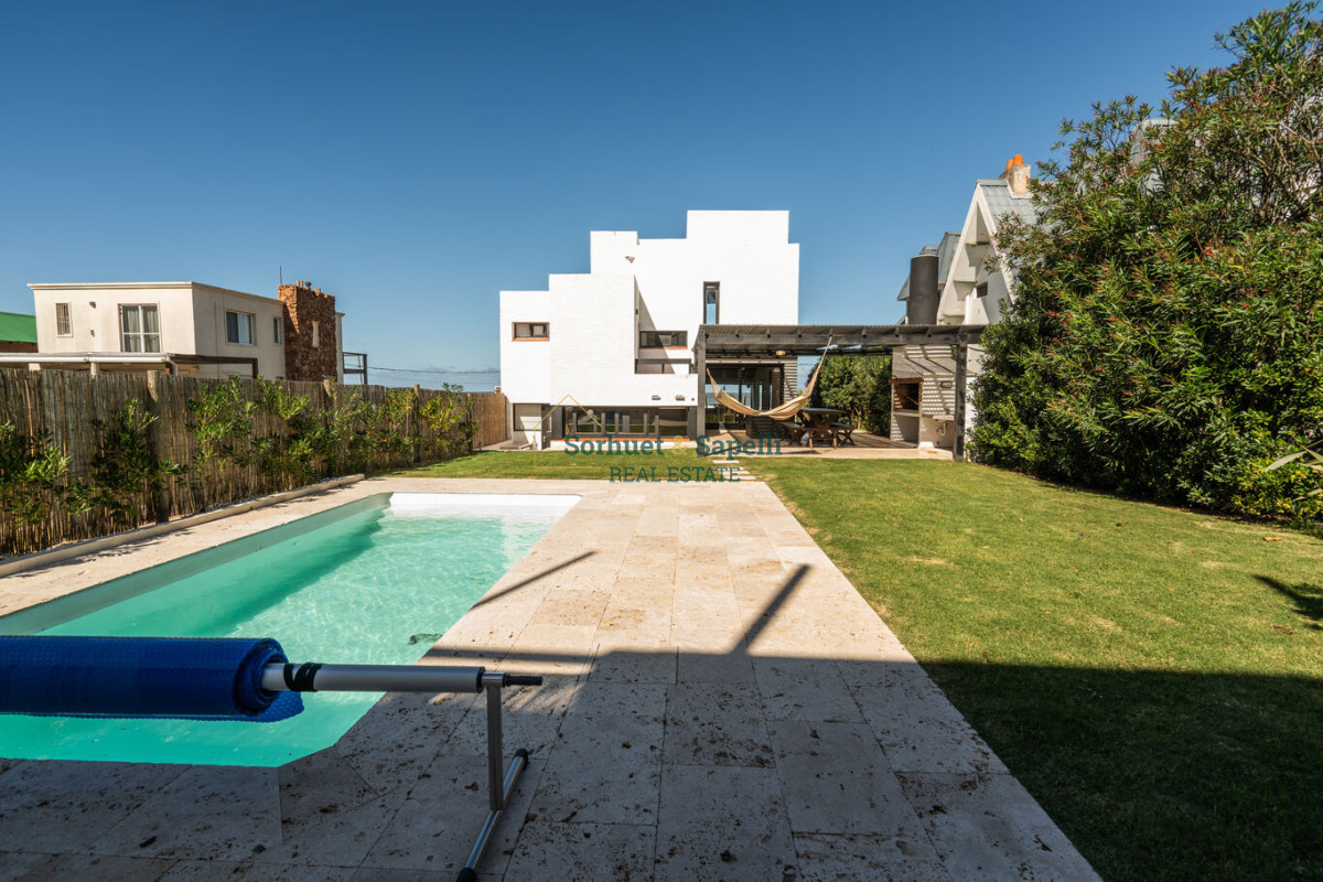 Casa en Venta en Montoya Primera Línea