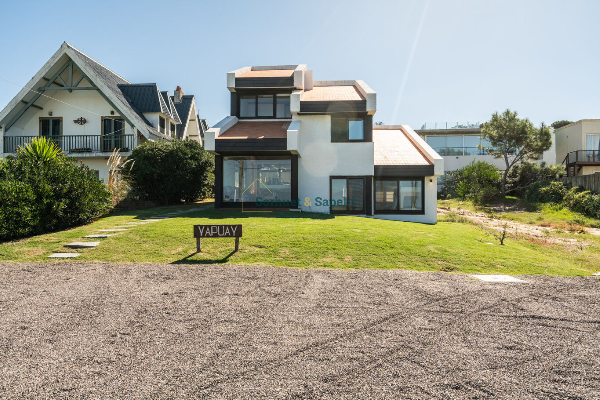 Casa en Venta en Montoya Primera Línea