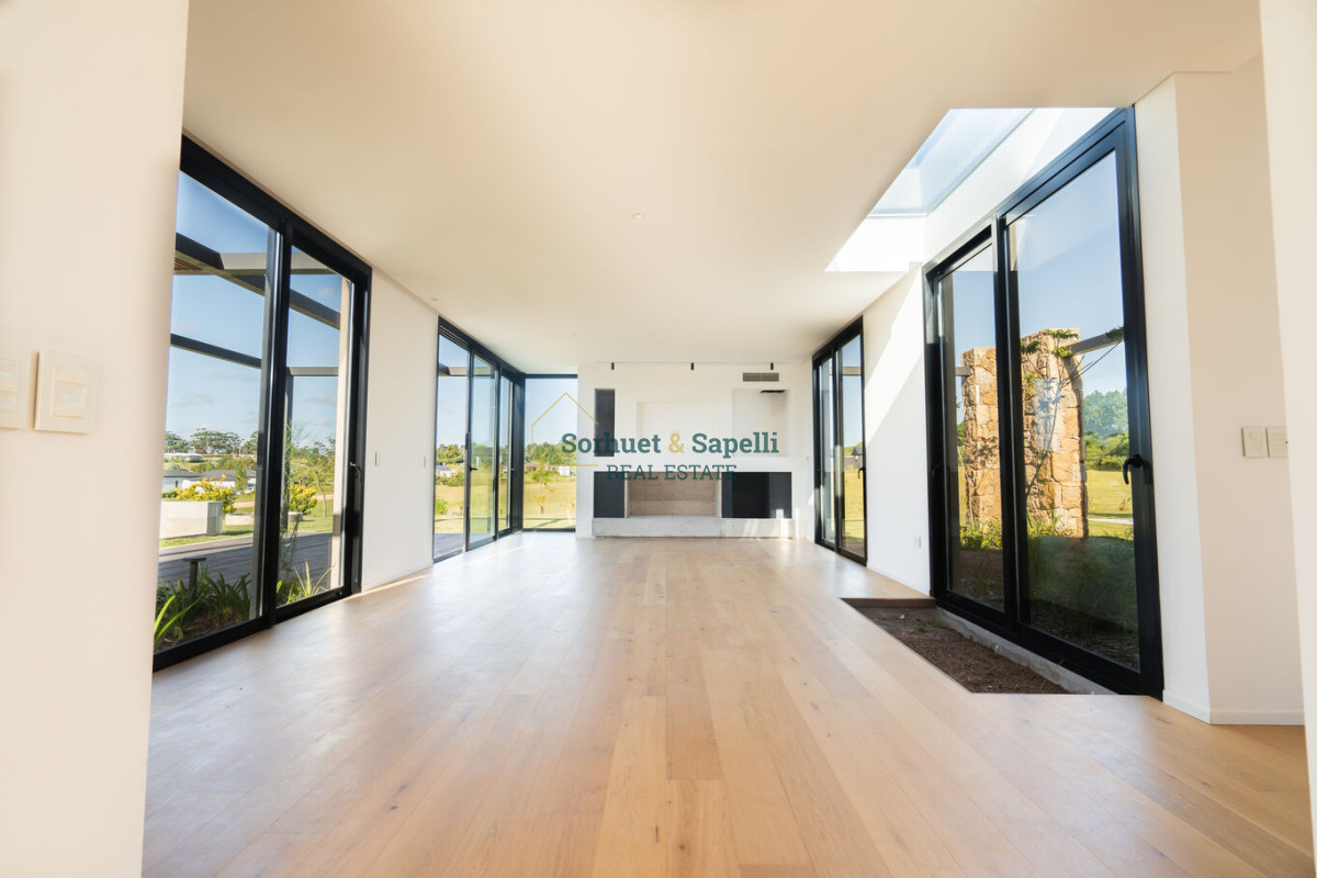 House for sale in Punta del Este, Pueblo Mío