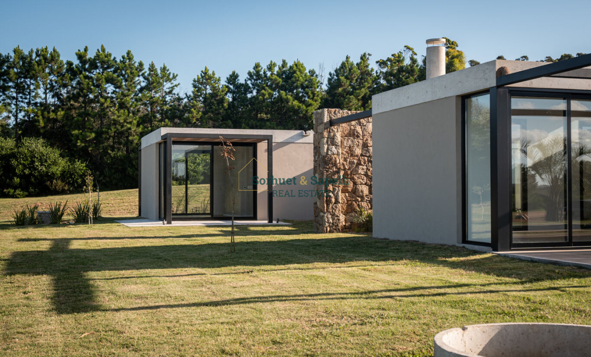 House for sale in Punta del Este, Pueblo Mío