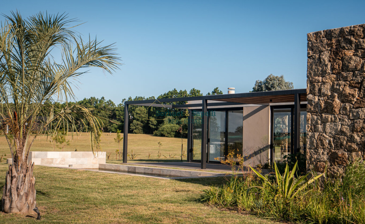 House for sale in Punta del Este, Pueblo Mío