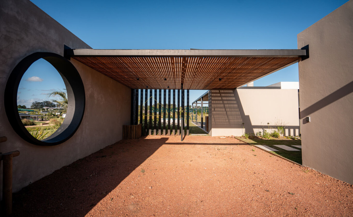 House for sale in Punta del Este, Pueblo Mío