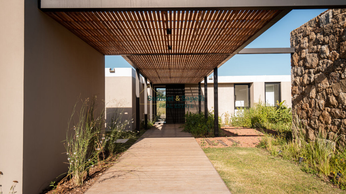 House for sale in Punta del Este, Pueblo Mío