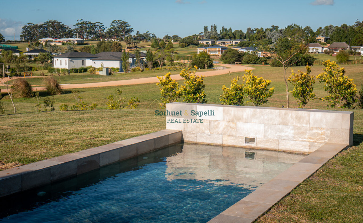 House for sale in Punta del Este, Pueblo Mío