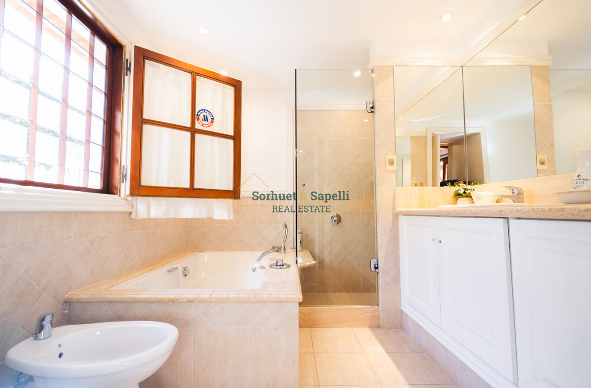 Espectacular Casa en Venta en Rincon del Indio