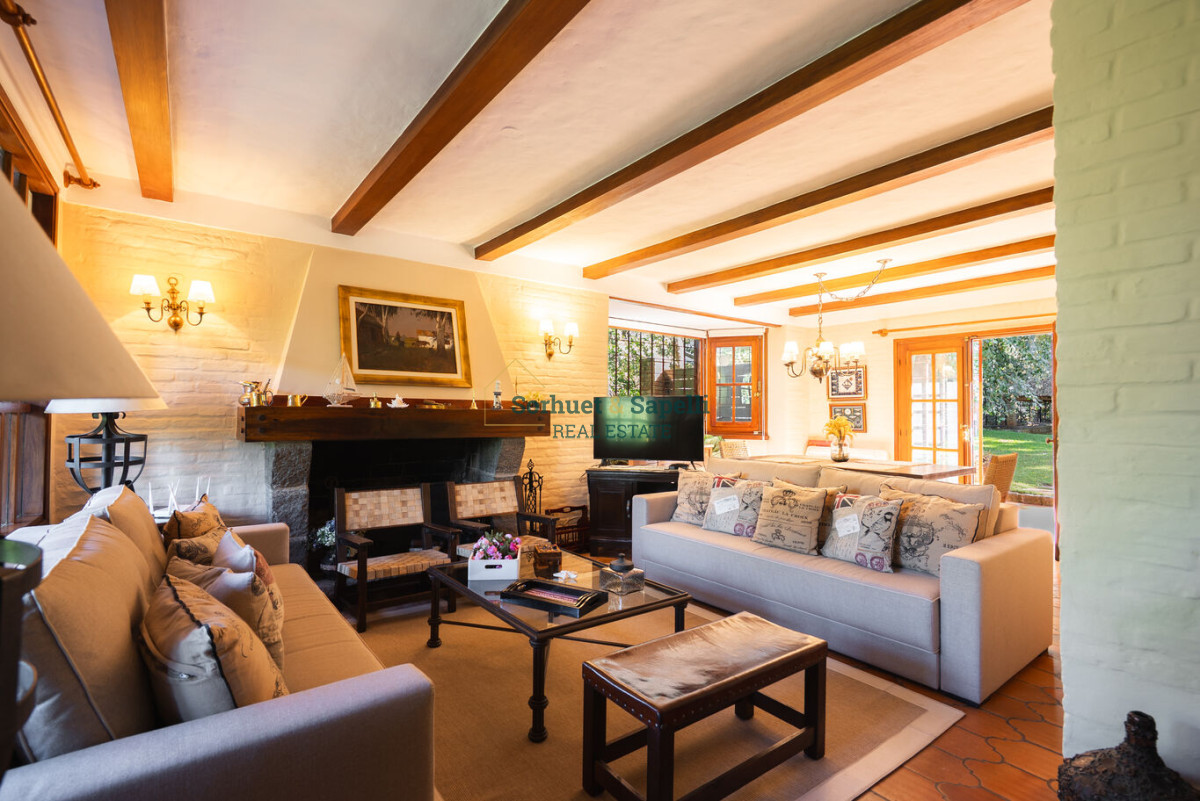 Espectacular Casa en Venta en Rincon del Indio