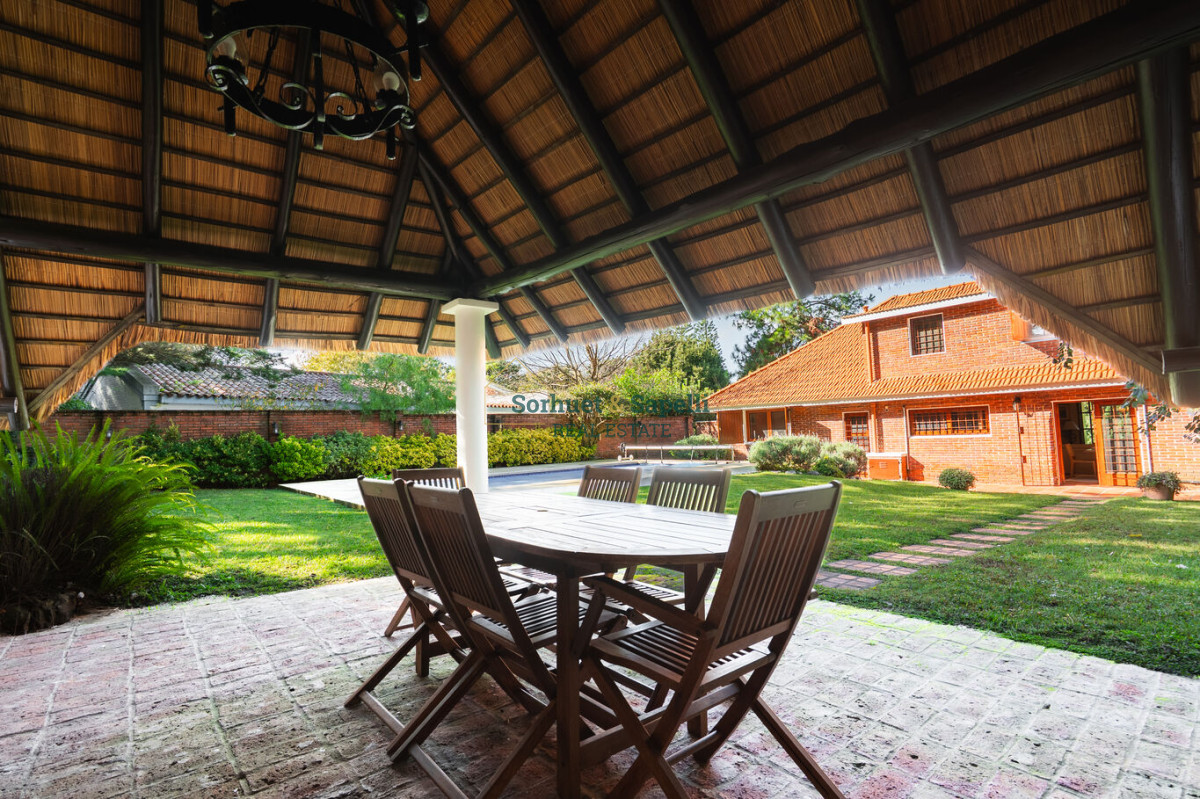 Espectacular Casa en Venta en Rincon del Indio