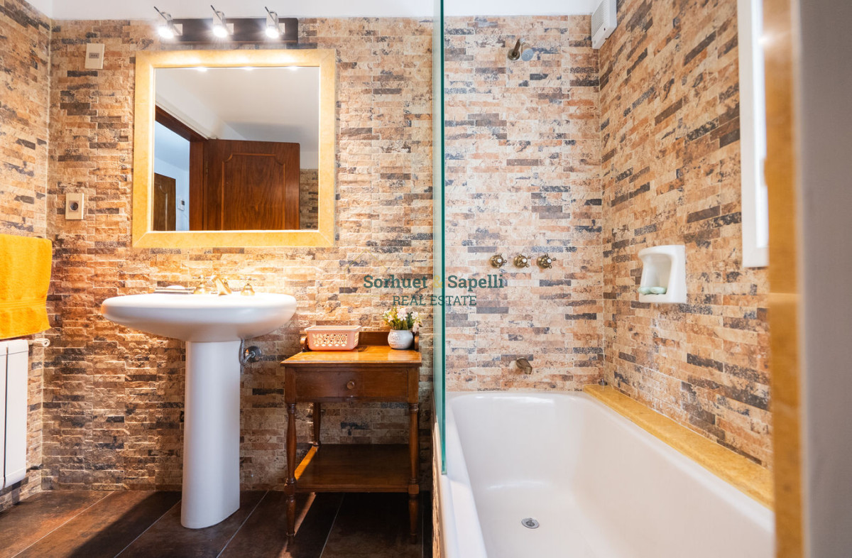 Espectacular Casa en Venta en Rincon del Indio