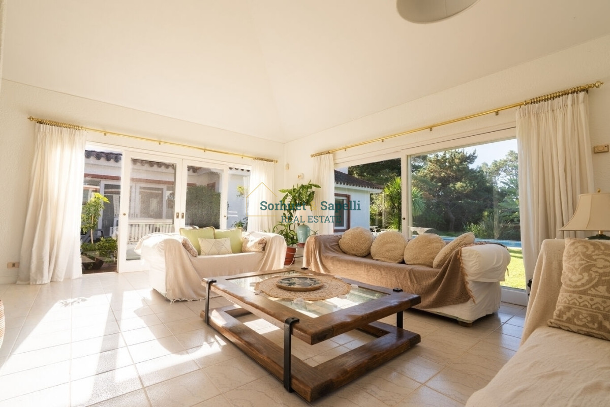 Casa en Venta Cinco Dormitorios Playa Brava