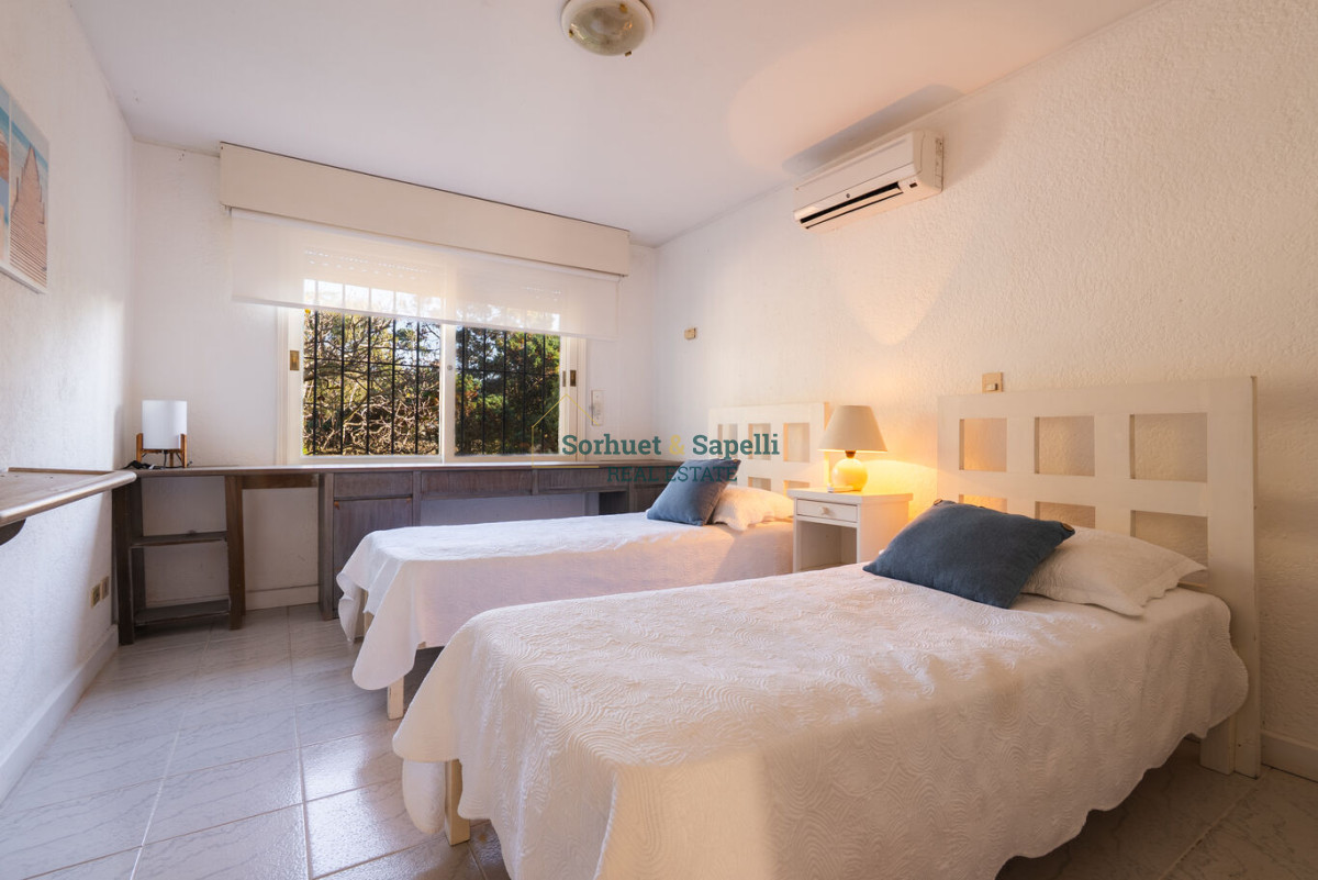 Casa en Venta Cinco Dormitorios Playa Brava