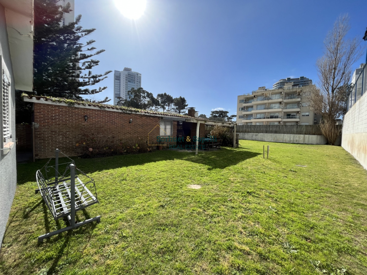 Chalet en venta playa mansa