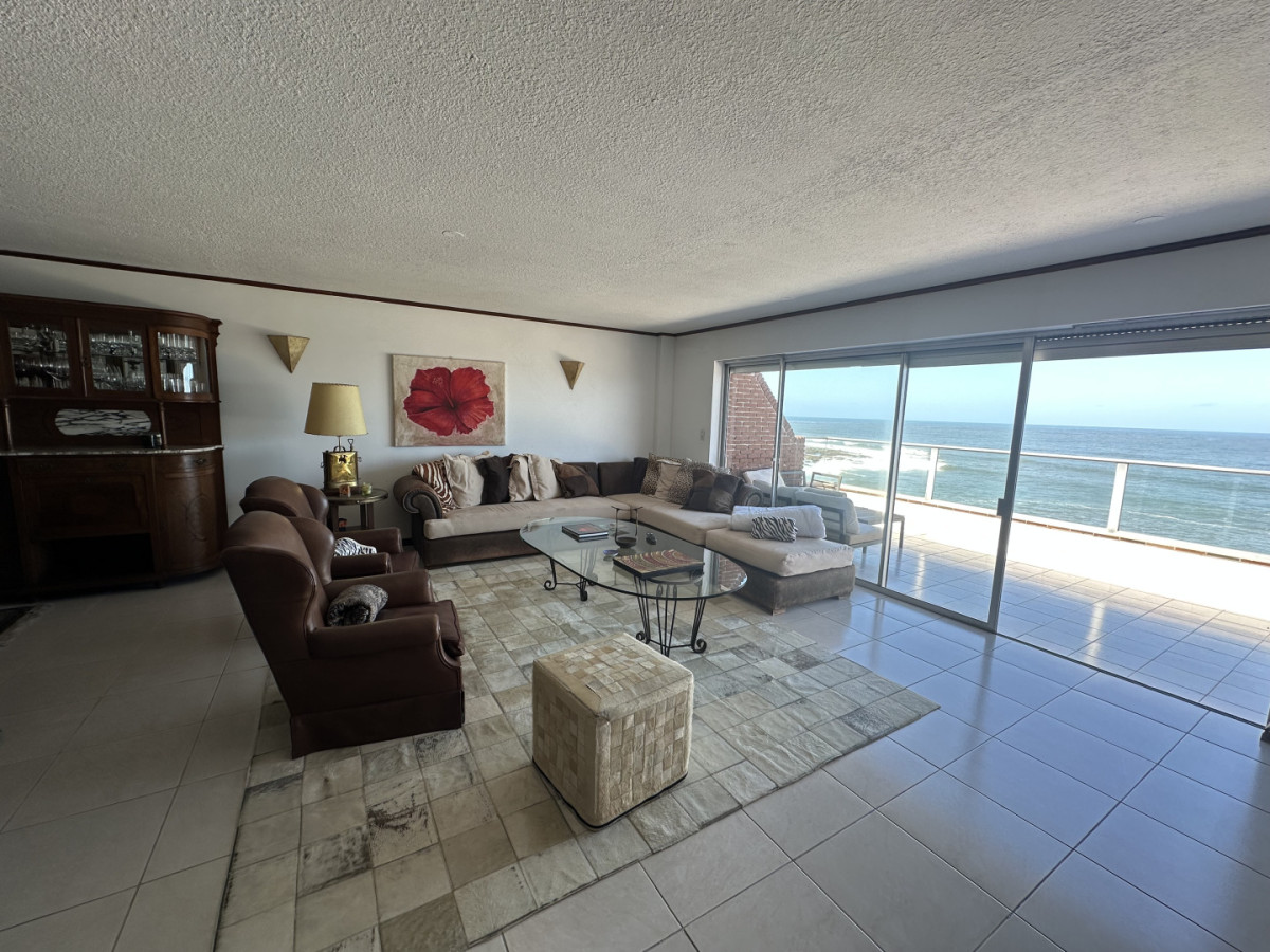 Imagen de Penthouse en venta en Península con vista plena al mar