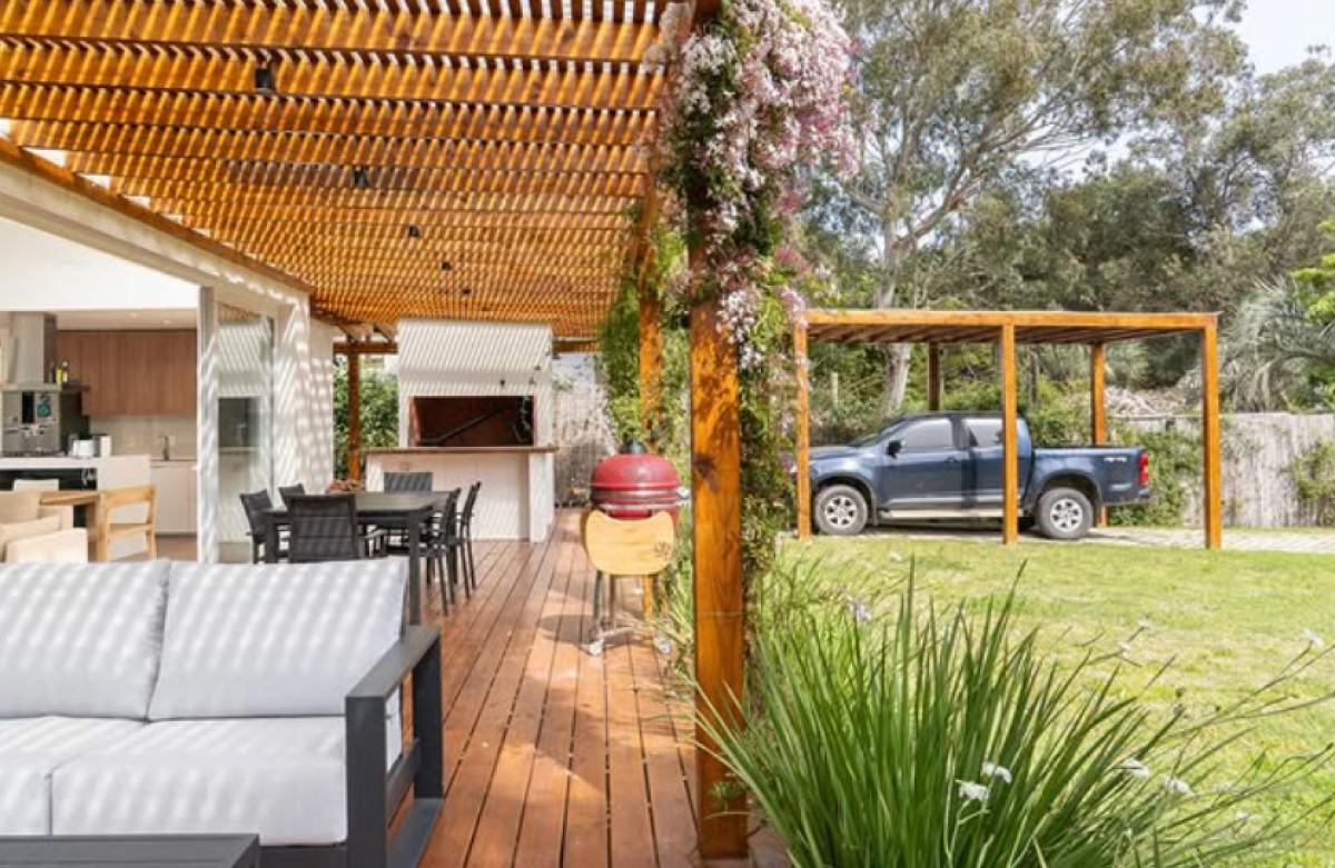 Casa en rincon del indio, 3 dormitorios y 2 baños 