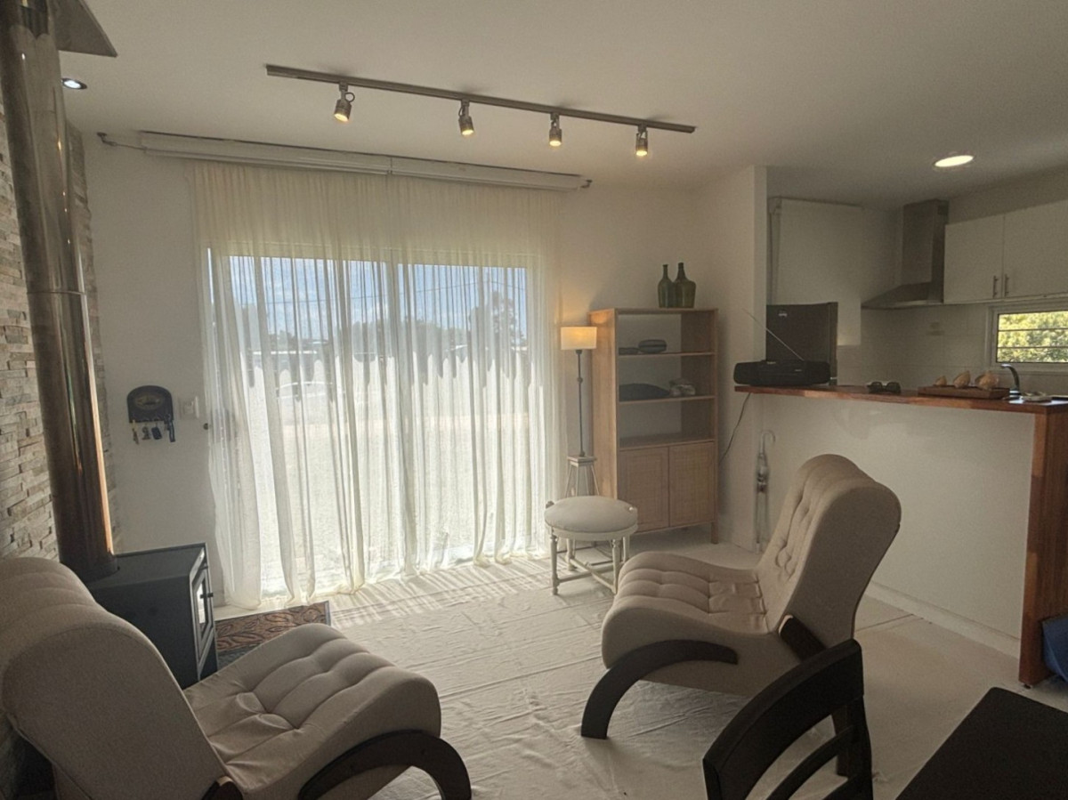 Casa de 2 dormitorios a cuadra y media de la playa 