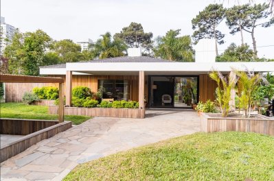 HERMOSA CASA DE BUENA CONSTRUCCION TOTALMENTE RECICLADA