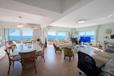 Apartamento 4 dormitorios 4 baños frente al mar