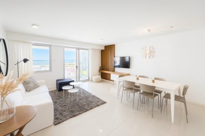 Apartamento 2 dormitorios 2 baños  con vista al mar 