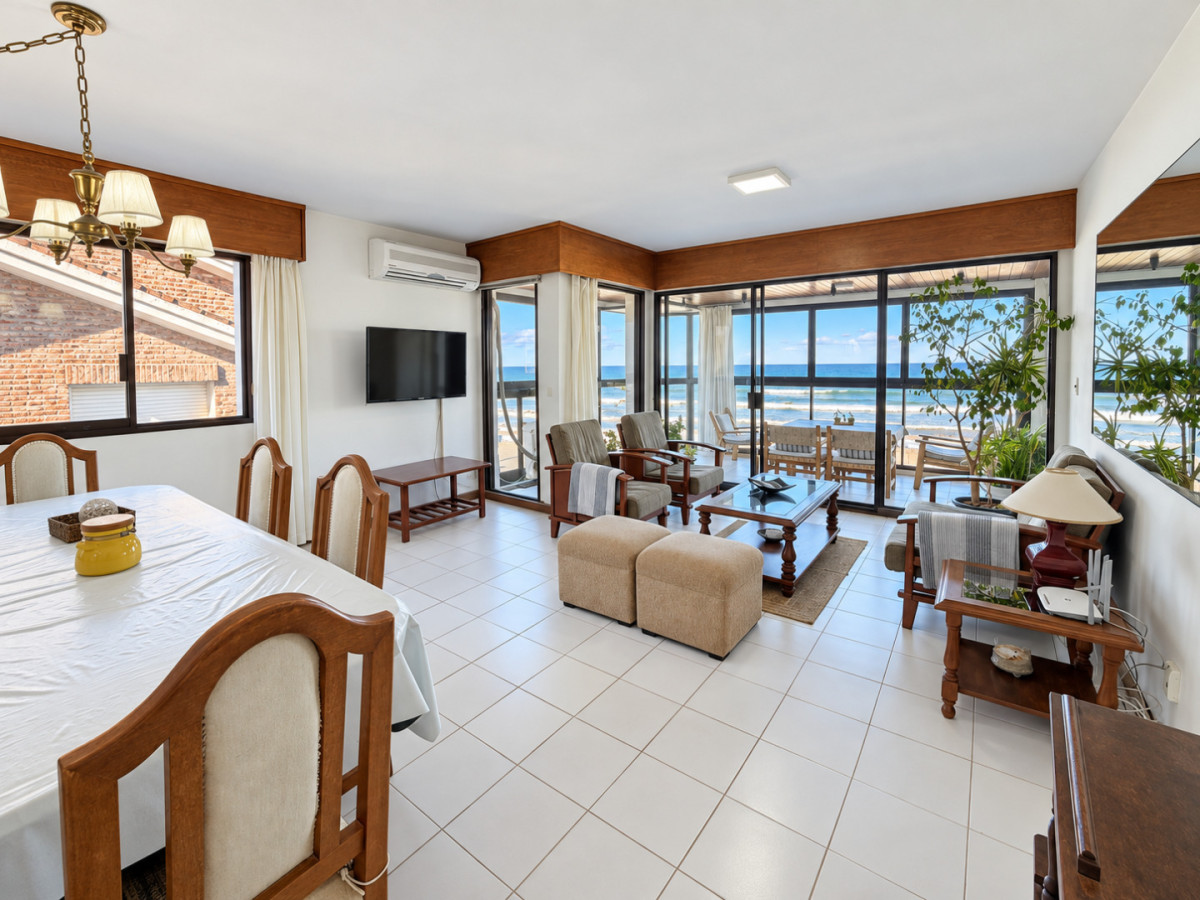 Apartamento en venta 3 Dormitorios península  Punta del este 