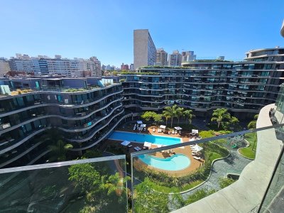 Forum, Equipado, Amplio Living, Piso Alto, Sol Del Norte