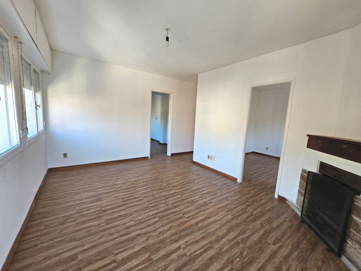 Caramuru y Motivos de Proteo - Proximo al mar y servicios, con cochera