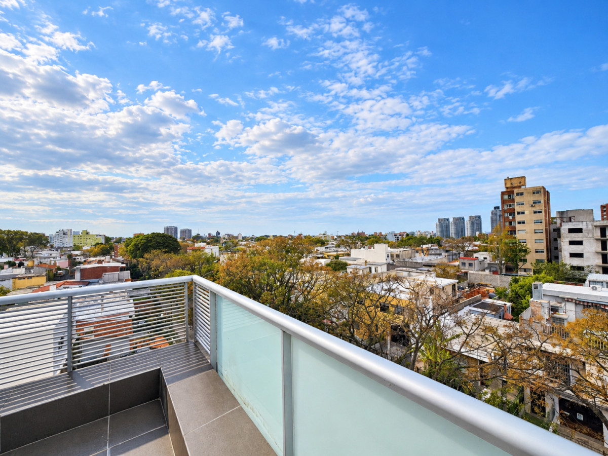 Penthouse con parrillero y garaje - Ramón Anador y Solano Lopez