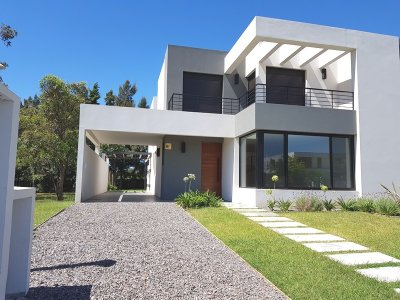 San Nicolás - Excelente Construcción - Moderna Y Segura