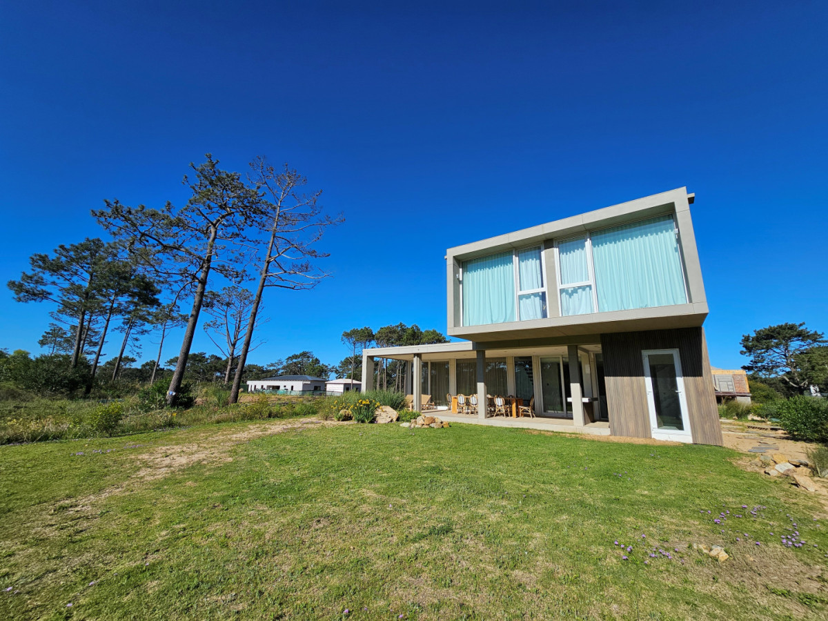 Reserva Montoya - Lineas modernas - DISPONIBLE PRIMERA de ENERO - 4 dormitorios 