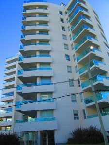 Apartamento Codigo #Excelente Unidad en alquiler y venta a pasos del mar 