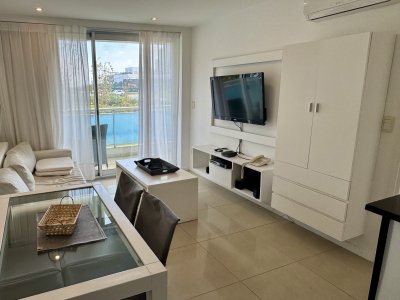 Apartamento Codigo #Hermosa unidad en venta a pasos del mar 