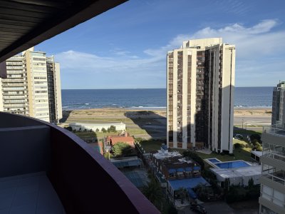 Apartamento Codigo #Increible unidad en venta a pasos del mar
