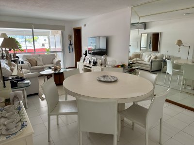 Apartamento Codigo #Venta de apartamento en Brava a sólo 200 mtrs del mar