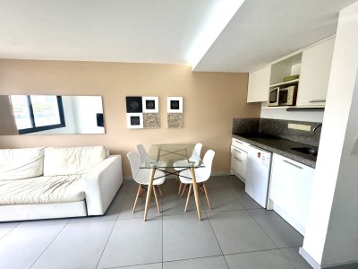 Apartamento Codigo #Apartamento en Alquiler por temporada a una cuadra y media del mar 