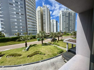 Apartamento Codigo #Venta apartamento la mejor orientación en Punta del Este