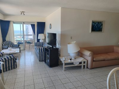 Apartamento Codigo #Excepcional unidad en venta. Piso alto y con las mejores vistas 