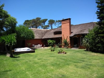 Casa Codigo #Casa en Bo. Cordoba, 4 dormitorios 